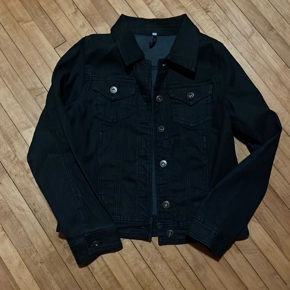 Jean Jacket - Picture 1 of 5